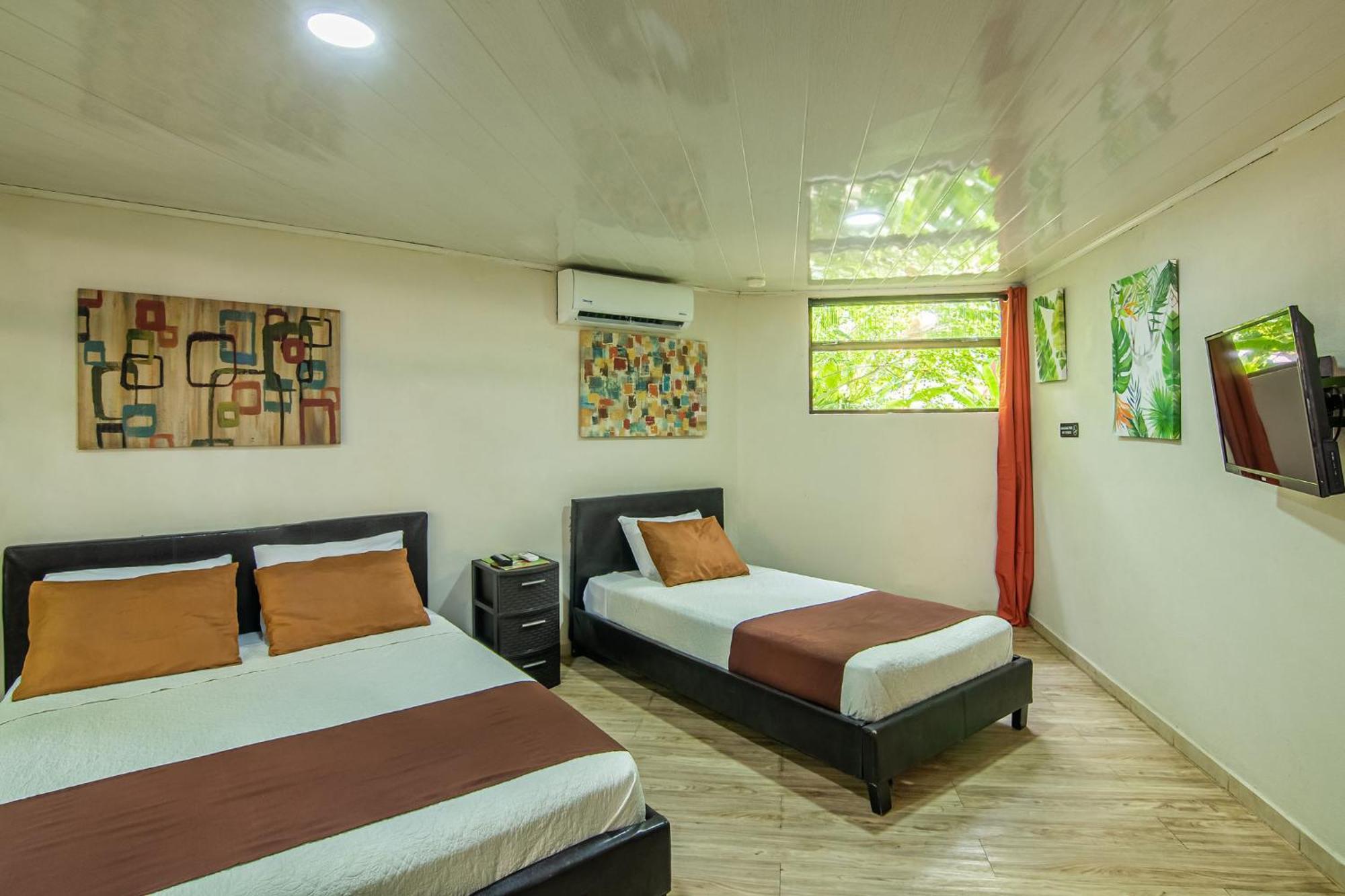 Jaco Lodge Quiet Hotel Buitenkant foto