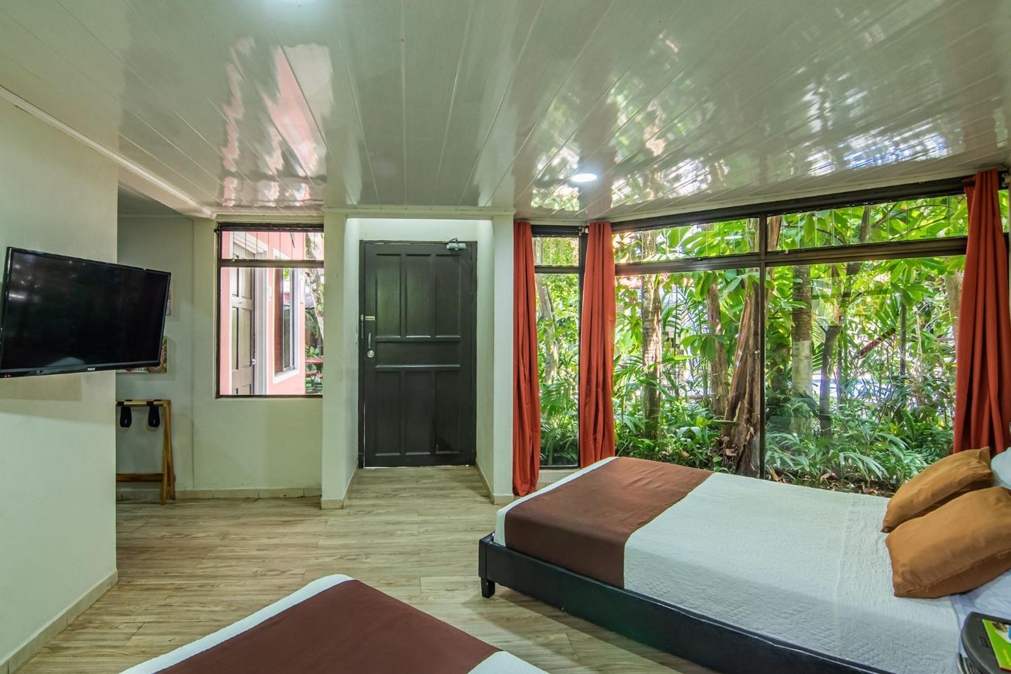 Jaco Lodge Quiet Hotel Buitenkant foto